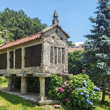 Semesterbostad 4 Bedroom Cozy Home In As Cernadas